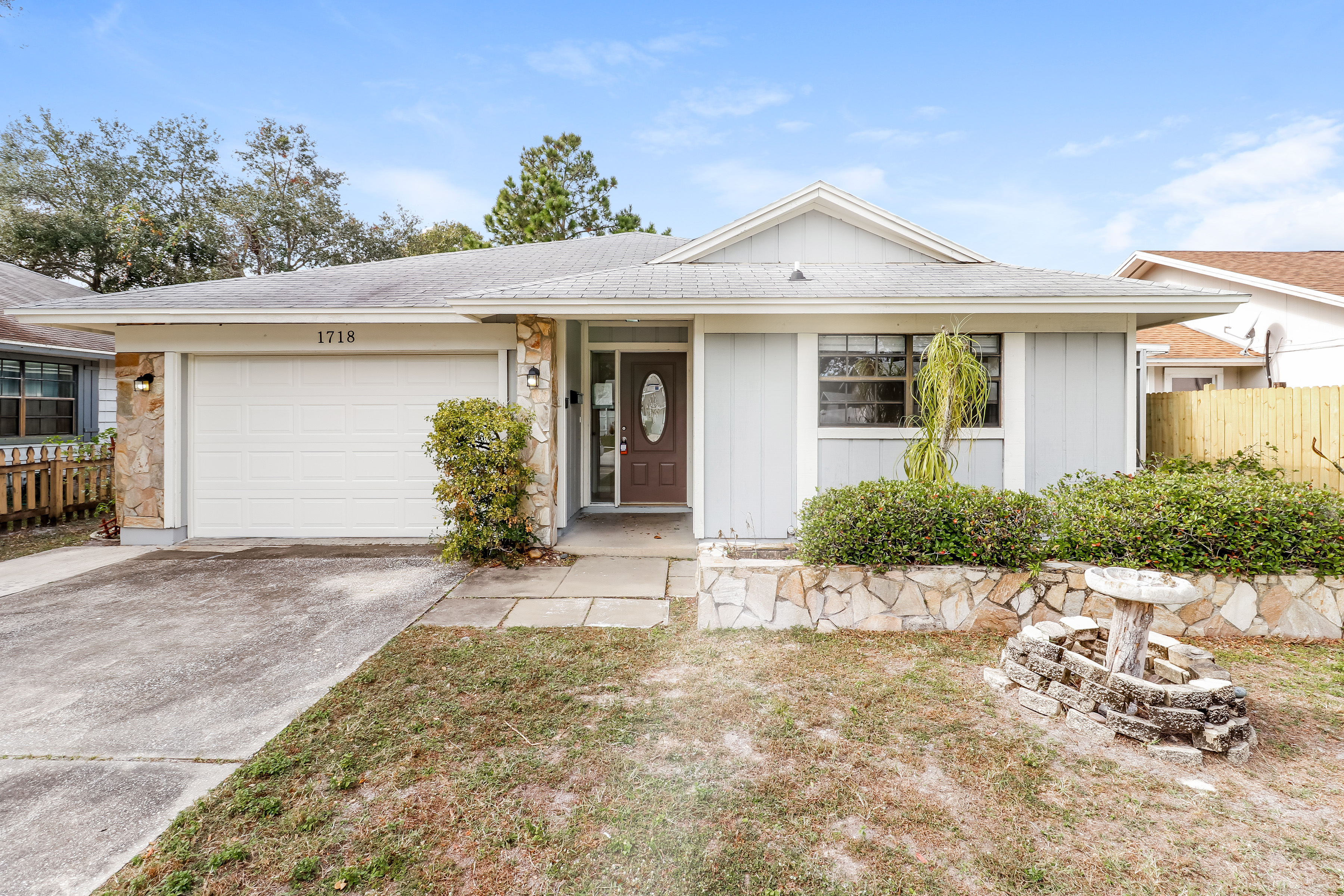 1718 Tall Pines Dr Largo, FL 33771